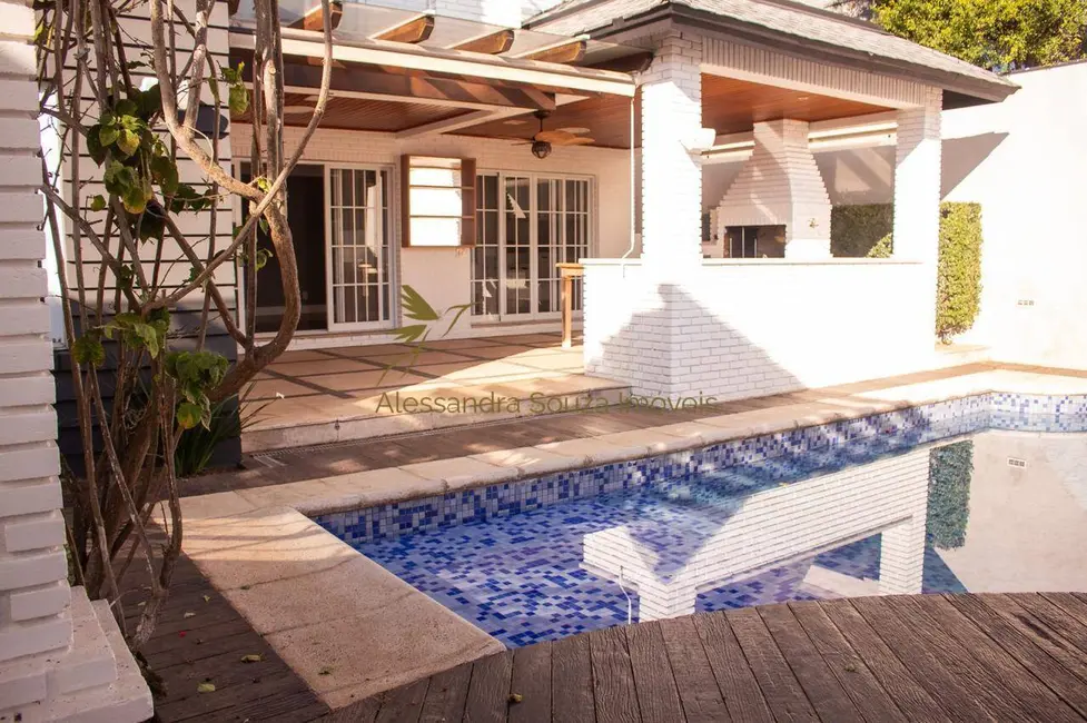 Casa à venda e para alugar, 480m2 em Tamboré, Santana De Parnaiba - SP - imagem 2 Foto 2 de Casa à venda e para alugar, 480m2 em Tamboré, Santana De Parnaiba - SP