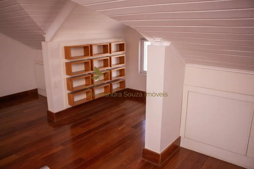 Casa à venda e para alugar, 480m2 em Tamboré, Santana De Parnaiba - SP - imagem 7 Foto 7 de Casa à venda e para alugar, 480m2 em Tamboré, Santana De Parnaiba - SP