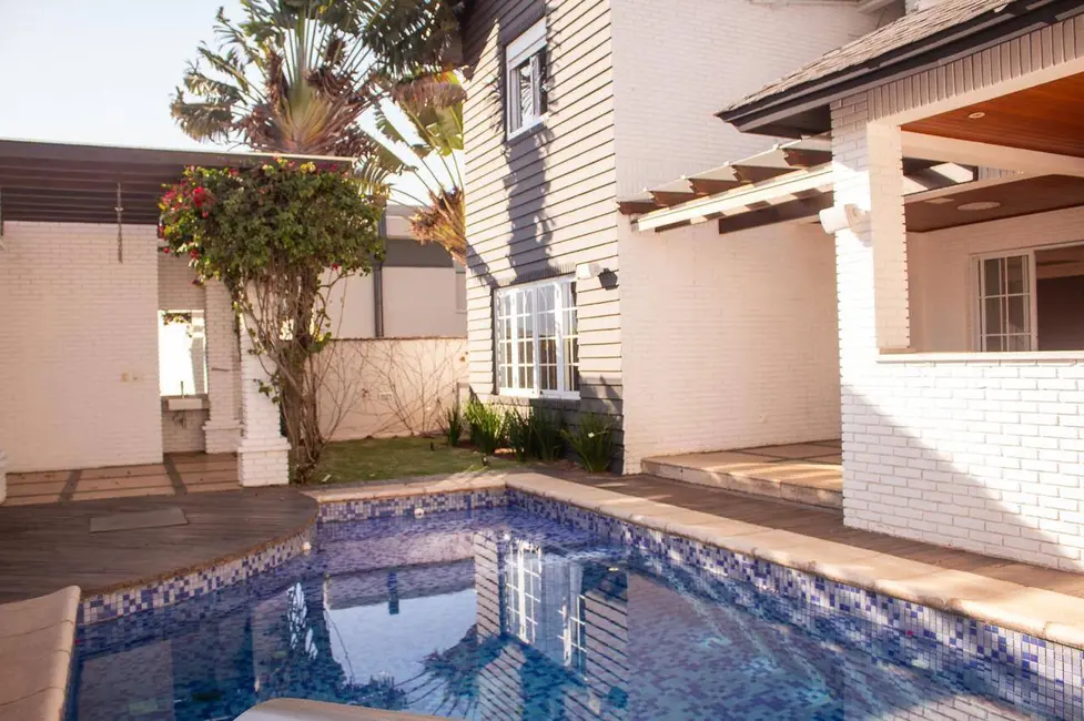 Casa à venda e para alugar, 480m2 em Tamboré, Santana De Parnaiba - SP - imagem 4 Foto 4 de Casa à venda e para alugar, 480m2 em Tamboré, Santana De Parnaiba - SP
