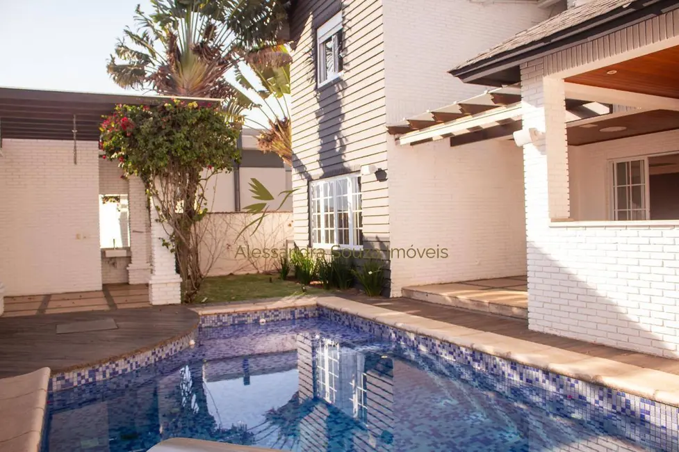 Casa à venda e para alugar, 480m2 em Tamboré, Santana De Parnaiba - SP - imagem 4 Foto 4 de Casa à venda e para alugar, 480m2 em Tamboré, Santana De Parnaiba - SP