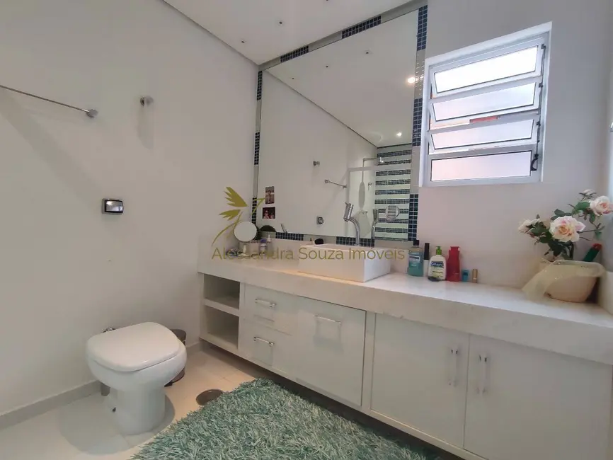 Casa com 4 quartos à venda, 314m2 em Alphaville, Santana De Parnaiba - SP - imagem 4 Foto 4 de Casa com 4 quartos à venda, 314m2 em Alphaville, Santana De Parnaiba - SP