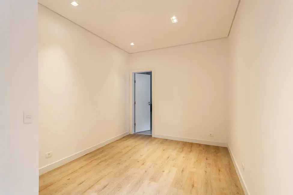 Foto 3 de Casa com 4 quartos à venda, 441m2 em Santana De Parnaiba - SP