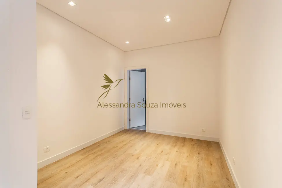 Foto 3 de Casa com 4 quartos à venda, 441m2 em Santana De Parnaiba - SP