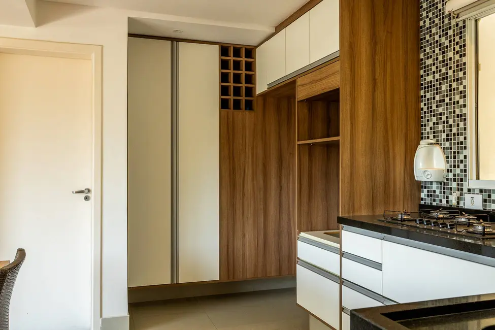 Apartamento com 3 quartos à venda, 245m2 em Alphaville, Santana De Parnaiba - SP - imagem 8 Foto 8 de Apartamento com 3 quartos à venda, 245m2 em Alphaville, Santana De Parnaiba - SP