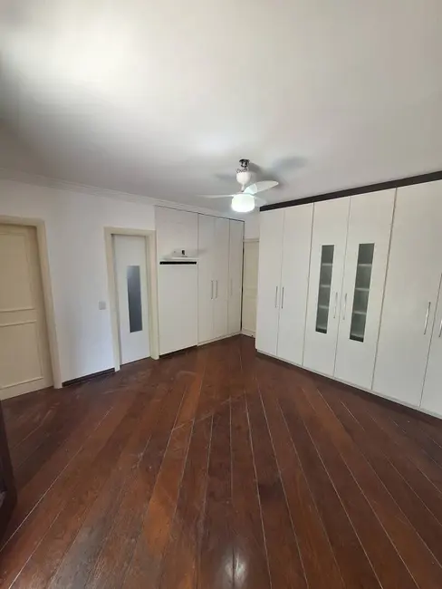 Casa com 4 quartos para alugar, 421m2 em Alphaville, Santana De Parnaiba - SP - imagem 8 Foto 8 de Casa com 4 quartos para alugar, 421m2 em Alphaville, Santana De Parnaiba - SP