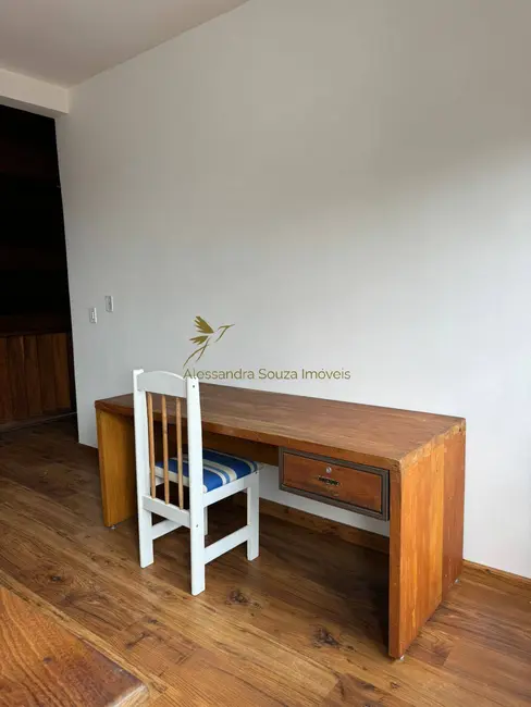 Casa com 4 quartos à venda e para alugar, 360m2 em Alphaville, Santana De Parnaiba - SP - imagem 9 Foto 9 de Casa com 4 quartos à venda e para alugar, 360m2 em Alphaville, Santana De Parnaiba - SP