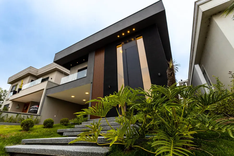 Casa com 5 quartos à venda, 392m2 em Cidade Tamboré, Santana De Parnaiba - SP - imagem 1 Foto 1 de Casa com 5 quartos à venda, 392m2 em Cidade Tamboré, Santana De Parnaiba - SP