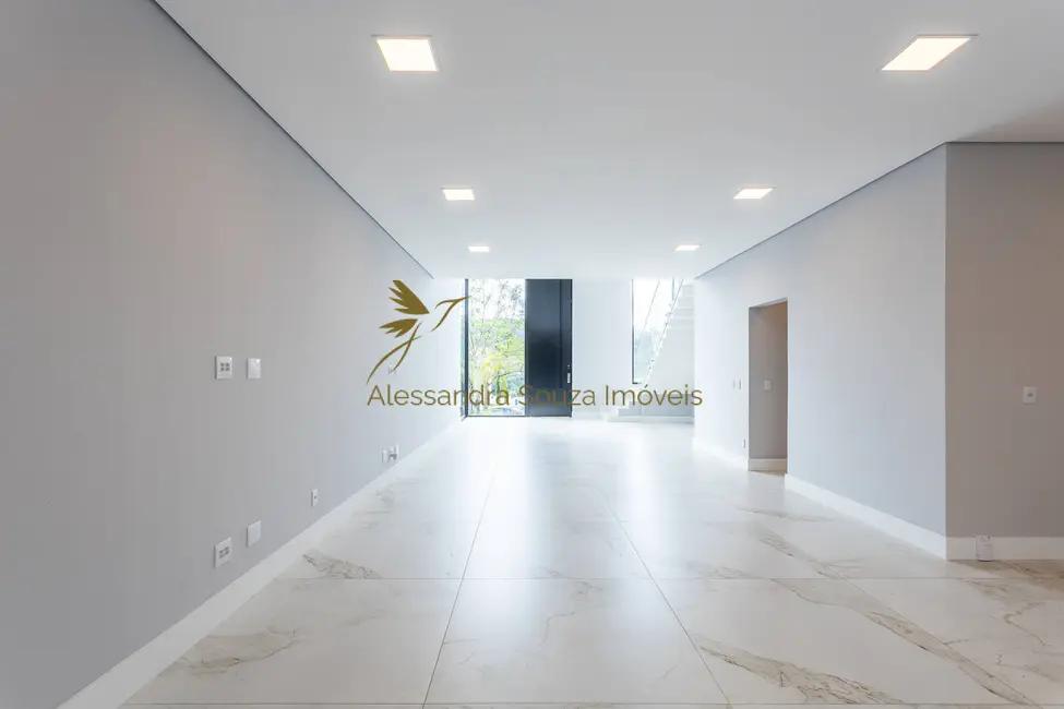 Casa com 5 quartos à venda, 392m2 em Cidade Tamboré, Santana De Parnaiba - SP - imagem 6 Foto 6 de Casa com 5 quartos à venda, 392m2 em Cidade Tamboré, Santana De Parnaiba - SP