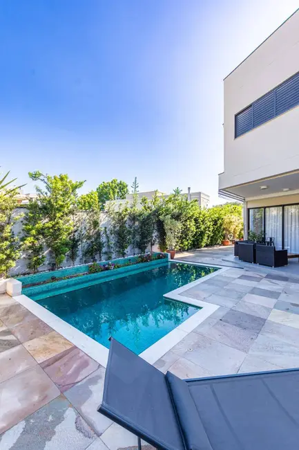 Casa com 4 quartos à venda, 400m2 em Cidade Tamboré, Santana De Parnaiba - SP - imagem 2 Foto 2 de Casa com 4 quartos à venda, 400m2 em Cidade Tamboré, Santana De Parnaiba - SP