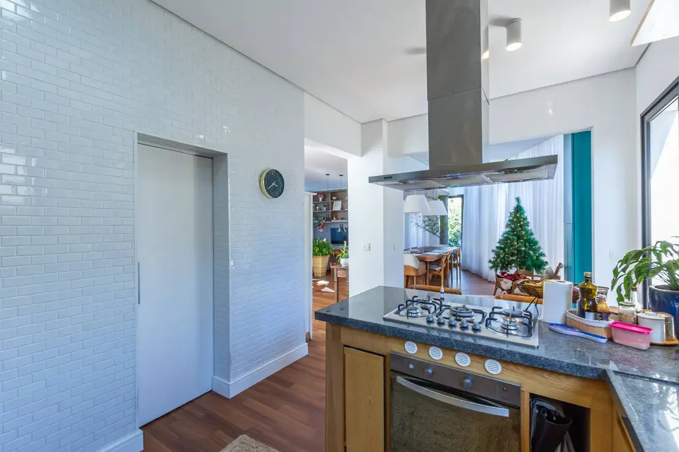 Casa com 4 quartos à venda, 400m2 em Cidade Tamboré, Santana De Parnaiba - SP - imagem 9 Foto 9 de Casa com 4 quartos à venda, 400m2 em Cidade Tamboré, Santana De Parnaiba - SP