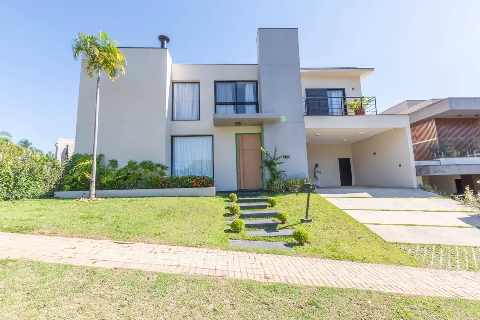 Casa com 4 quartos à venda, 400m2 em Cidade Tamboré, Santana De Parnaiba - SP - imagem 3 Foto 3 de Casa com 4 quartos à venda, 400m2 em Cidade Tamboré, Santana De Parnaiba - SP