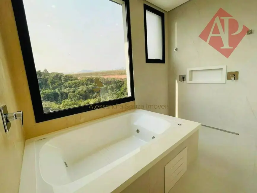 Casa com 5 quartos à venda, 420m2 em Tamboré, Santana De Parnaiba - SP - imagem 3 Foto 3 de Casa com 5 quartos à venda, 420m2 em Tamboré, Santana De Parnaiba - SP