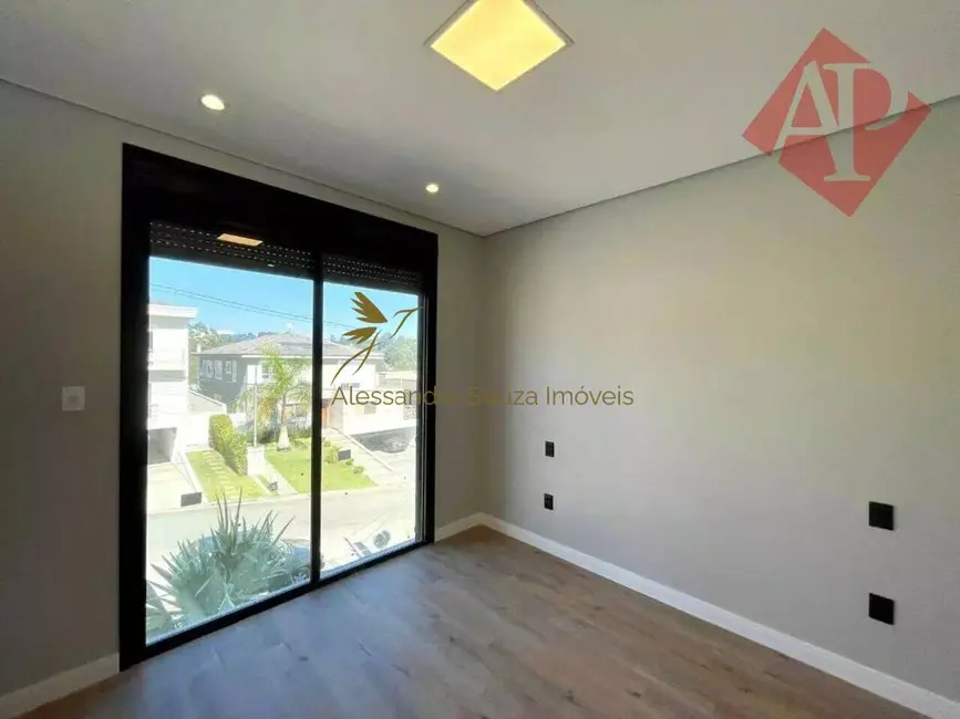 Casa com 5 quartos à venda, 420m2 em Tamboré, Santana De Parnaiba - SP - imagem 9 Foto 9 de Casa com 5 quartos à venda, 420m2 em Tamboré, Santana De Parnaiba - SP