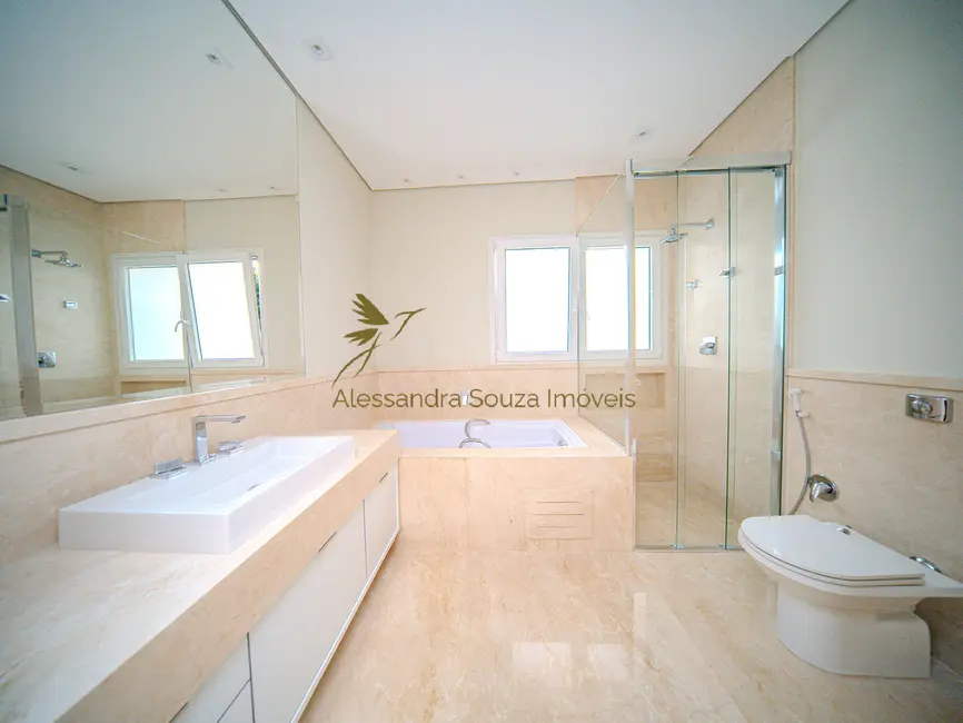 Casa com 4 quartos à venda e para alugar, 850m2 em Tamboré, Santana De Parnaiba - SP - imagem 8 Foto 8 de Casa com 4 quartos à venda e para alugar, 850m2 em Tamboré, Santana De Parnaiba - SP