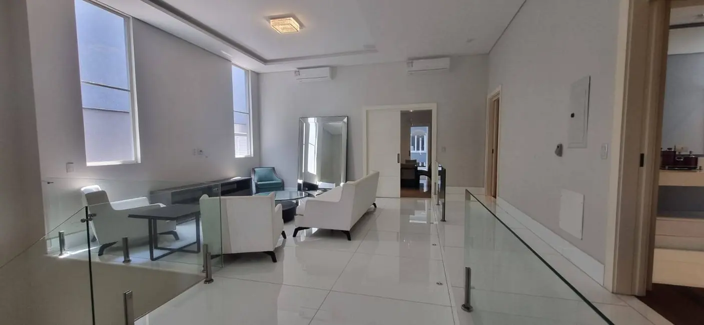 Casa com 4 quartos à venda e para alugar, 490m2 em Centro Comercial Jubran, Barueri - SP - imagem 2 Foto 2 de Casa com 4 quartos à venda e para alugar, 490m2 em Centro Comercial Jubran, Barueri - SP