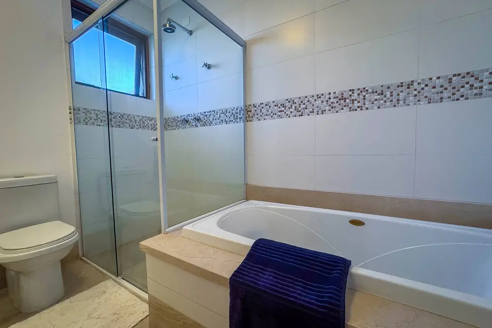 Casa com 4 quartos à venda, 396m2 em Alphaville Residencial Dois, Barueri - SP - imagem 8 Foto 8 de Casa com 4 quartos à venda, 396m2 em Alphaville Residencial Dois, Barueri - SP
