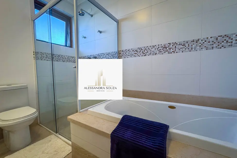 Casa com 4 quartos à venda, 396m2 em Alphaville Residencial Dois, Barueri - SP - imagem 8 Foto 8 de Casa com 4 quartos à venda, 396m2 em Alphaville Residencial Dois, Barueri - SP