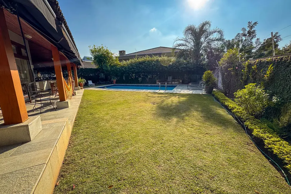 Casa com 4 quartos à venda, 396m2 em Alphaville Residencial Dois, Barueri - SP - imagem 2 Foto 2 de Casa com 4 quartos à venda, 396m2 em Alphaville Residencial Dois, Barueri - SP