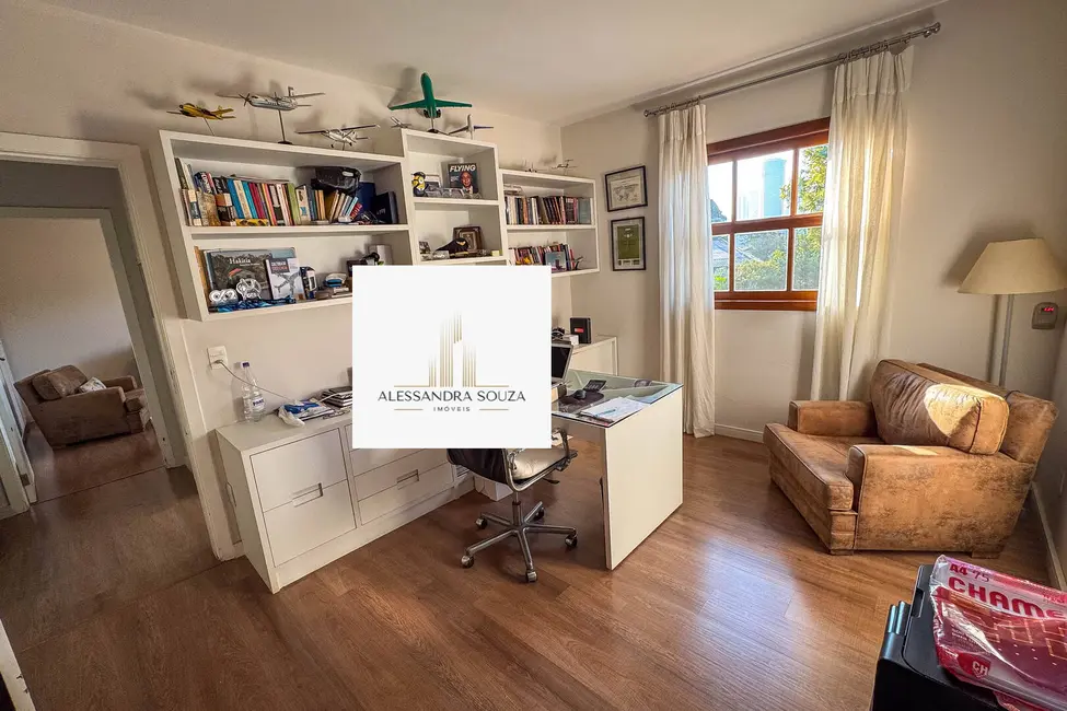 Casa com 4 quartos à venda, 396m2 em Alphaville Residencial Dois, Barueri - SP - imagem 9 Foto 9 de Casa com 4 quartos à venda, 396m2 em Alphaville Residencial Dois, Barueri - SP