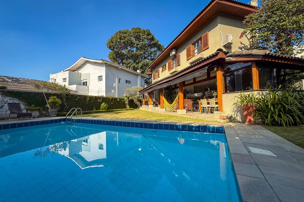 Casa com 4 quartos à venda, 396m2 em Alphaville Residencial Dois, Barueri - SP - imagem 1 Foto 1 de Casa com 4 quartos à venda, 396m2 em Alphaville Residencial Dois, Barueri - SP