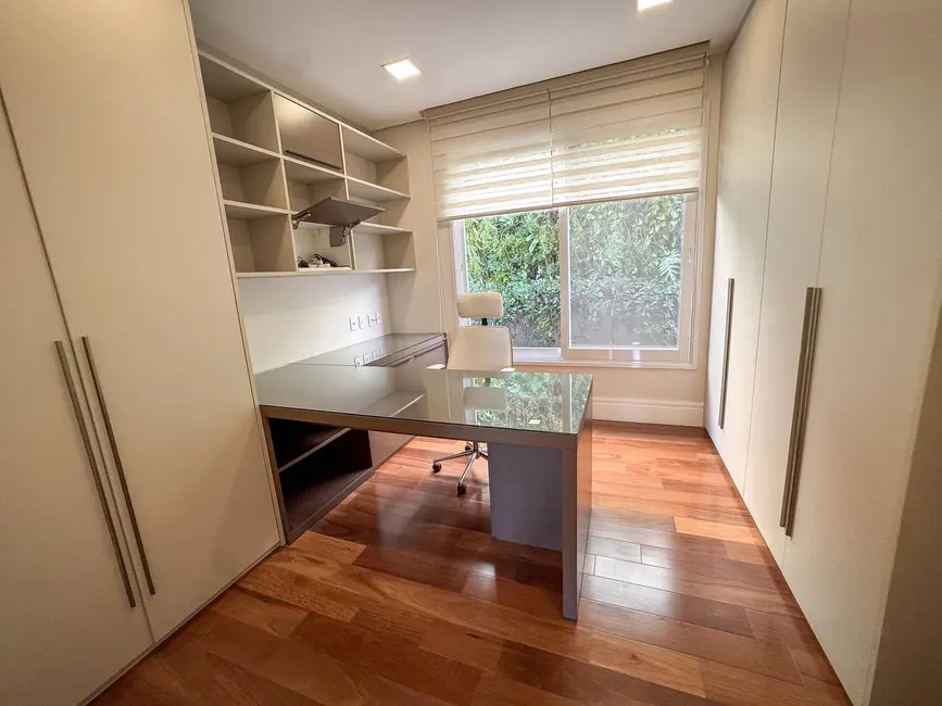 Casa com 4 quartos à venda, 608m2 em Tamboré, Barueri - SP - imagem 7 Foto 7 de Casa com 4 quartos à venda, 608m2 em Tamboré, Barueri - SP