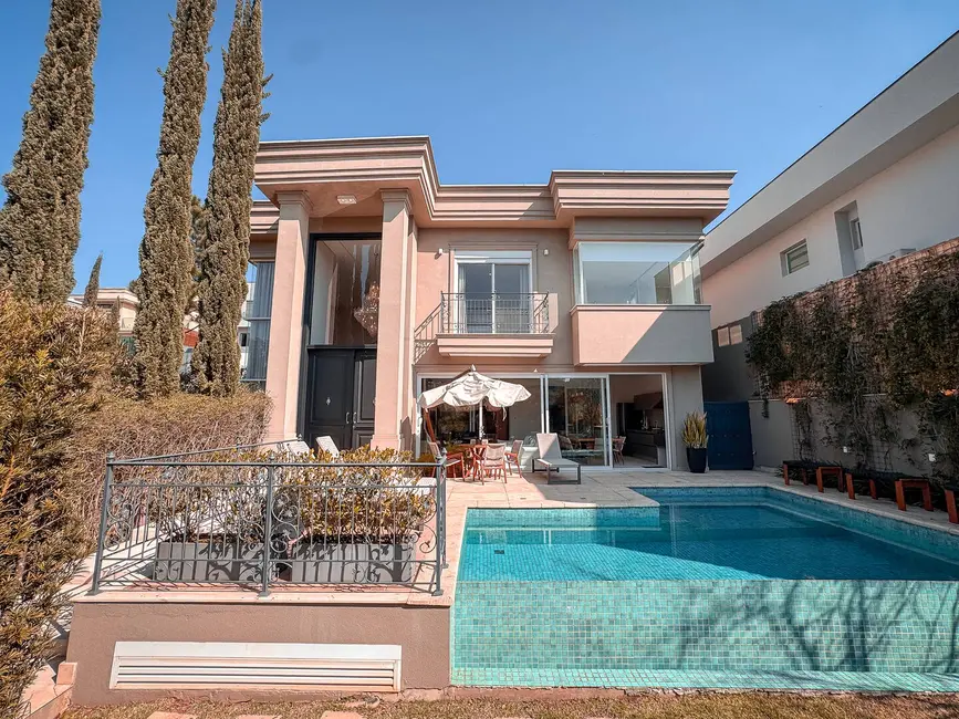 Casa com 4 quartos à venda, 608m2 em Tamboré, Barueri - SP - imagem 1 Foto 1 de Casa com 4 quartos à venda, 608m2 em Tamboré, Barueri - SP