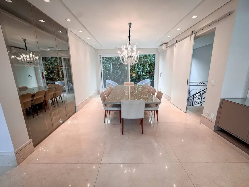 Casa com 4 quartos à venda, 608m2 em Tamboré, Barueri - SP - imagem 4 Foto 4 de Casa com 4 quartos à venda, 608m2 em Tamboré, Barueri - SP