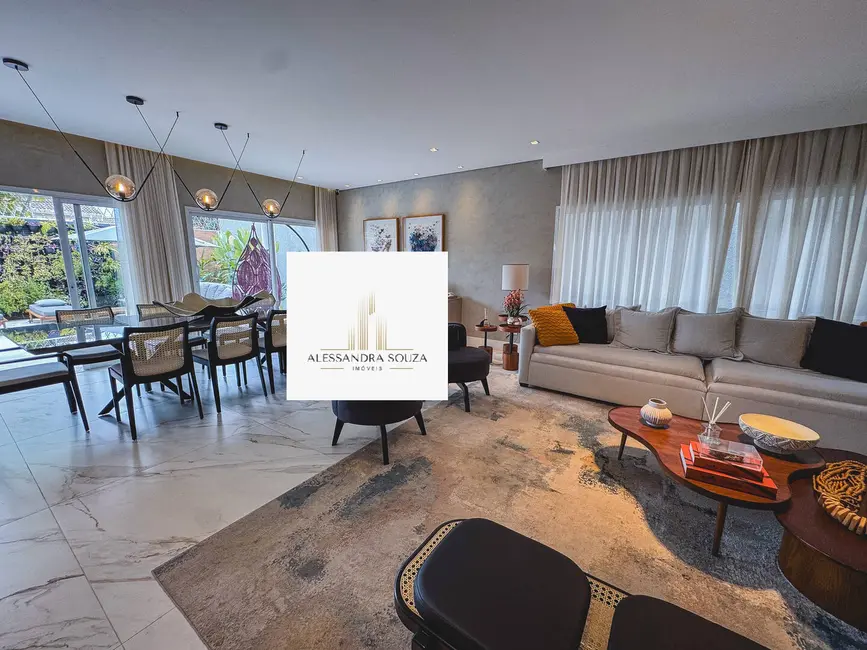 Casa com 3 quartos à venda, 453m2 em Santana De Parnaiba - SP - imagem 1 Foto 1 de Casa com 3 quartos à venda, 453m2 em Santana De Parnaiba - SP