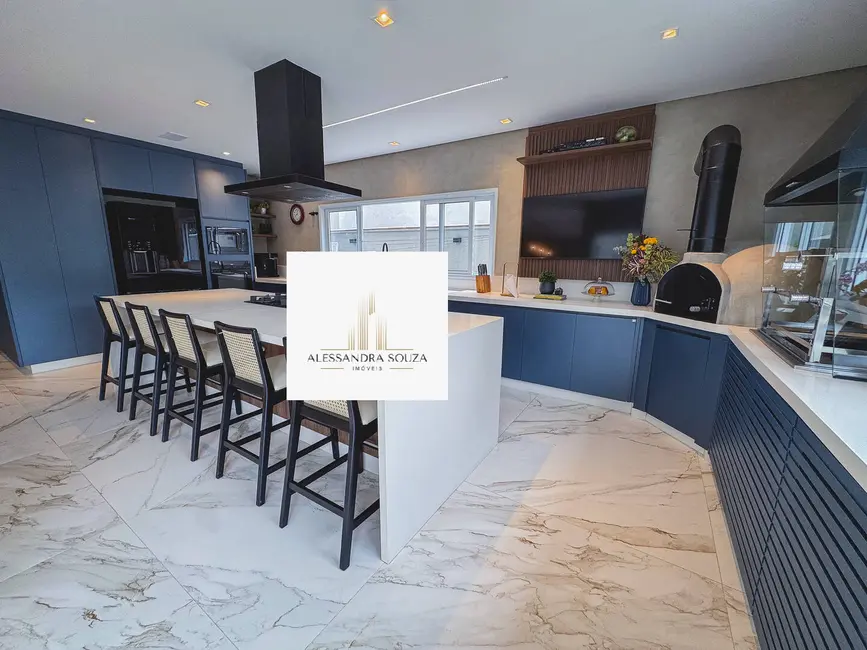 Casa com 3 quartos à venda, 453m2 em Santana De Parnaiba - SP - imagem 4 Foto 4 de Casa com 3 quartos à venda, 453m2 em Santana De Parnaiba - SP