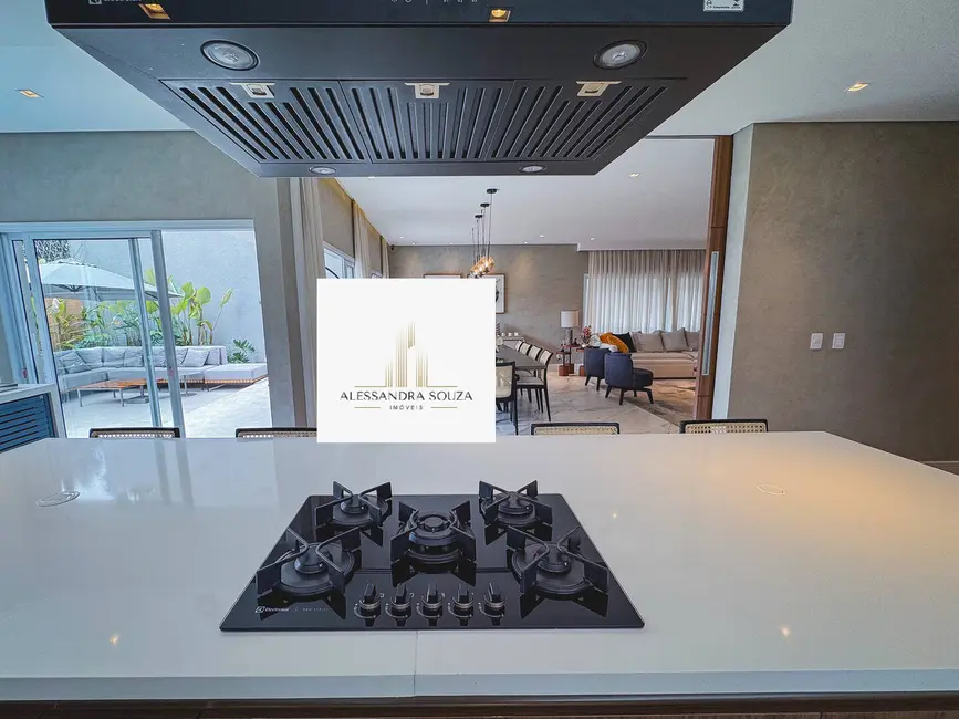 Casa com 3 quartos à venda, 453m2 em Santana De Parnaiba - SP - imagem 6 Foto 6 de Casa com 3 quartos à venda, 453m2 em Santana De Parnaiba - SP