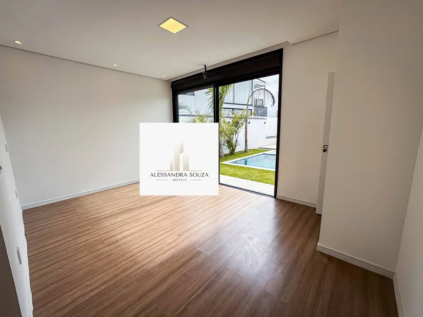 Foto 8 de Casa com 4 quartos para alugar, 309m2 em Sítio do Morro, Santana De Parnaiba - SP