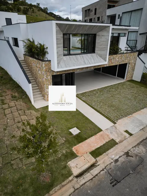 Foto 3 de Casa com 4 quartos para alugar, 309m2 em Sítio do Morro, Santana De Parnaiba - SP