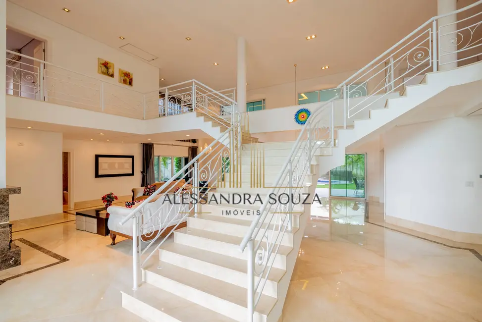Foto 3 de Casa com 5 quartos à venda, 1500m2 em Barueri - SP