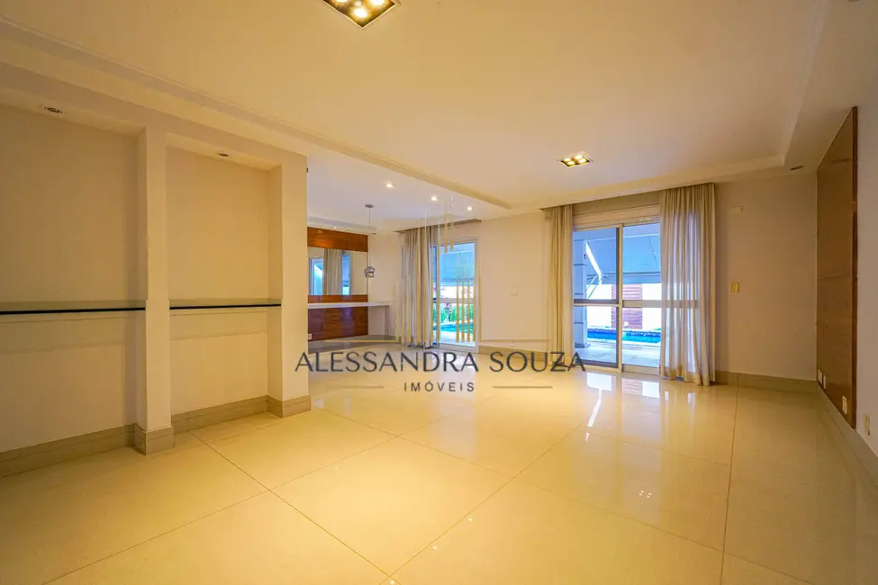 Casa com 4 quartos para alugar, 441m2 em Tamboré, Barueri - SP - imagem 5 Foto 5 de Casa com 4 quartos para alugar, 441m2 em Tamboré, Barueri - SP