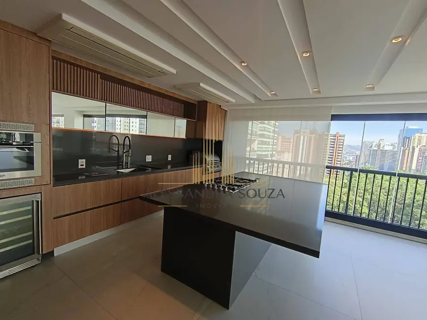 Apartamento com 4 quartos para alugar, 360m2 em Barueri - SP - imagem 8 Foto 8 de Apartamento com 4 quartos para alugar, 360m2 em Barueri - SP
