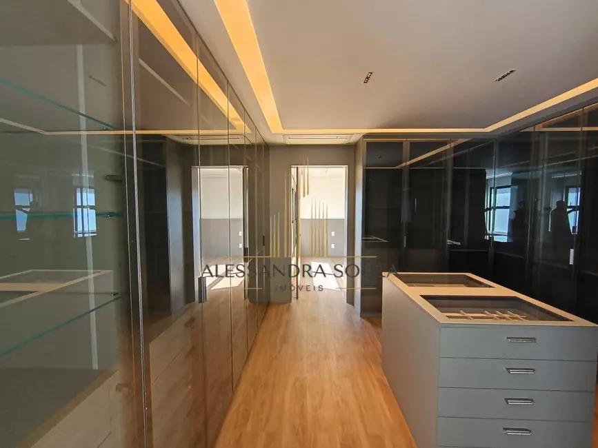 Apartamento com 4 quartos para alugar, 360m2 em Barueri - SP - imagem 2 Foto 2 de Apartamento com 4 quartos para alugar, 360m2 em Barueri - SP