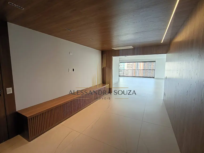 Apartamento com 4 quartos para alugar, 360m2 em Barueri - SP - imagem 9 Foto 9 de Apartamento com 4 quartos para alugar, 360m2 em Barueri - SP