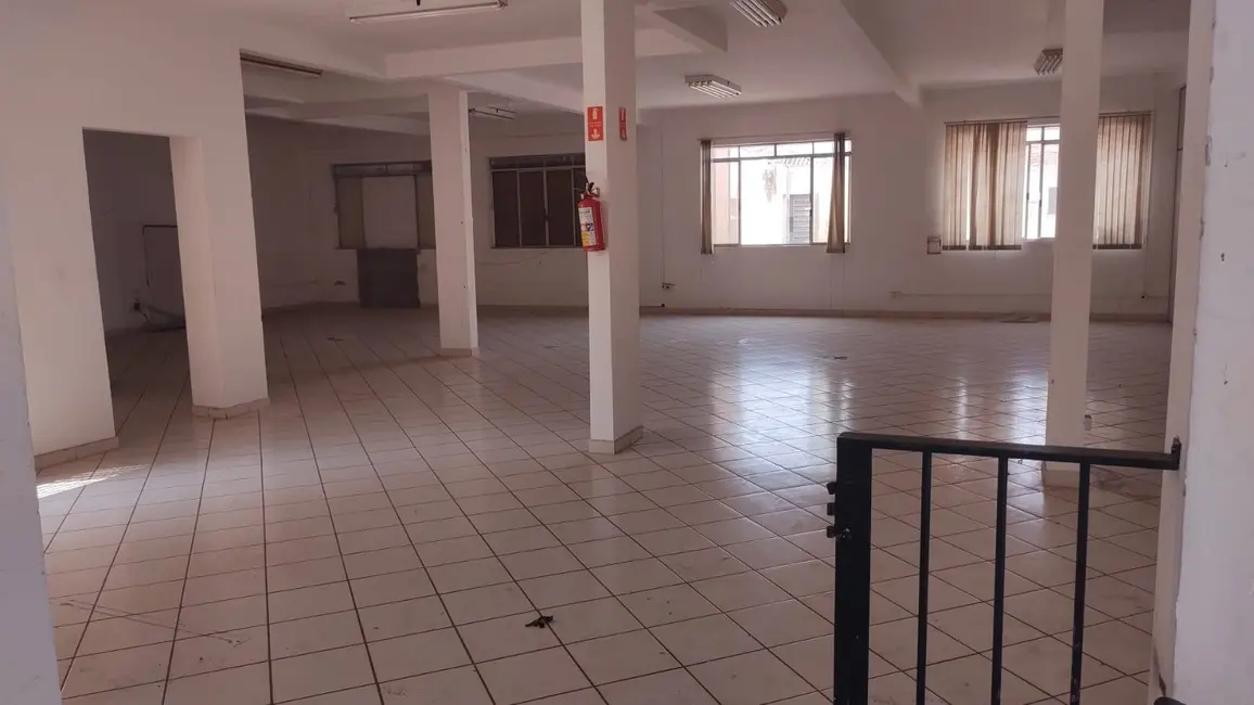 Sala Comercial para alugar, 1300m2 em Centro, Campinas - SP - imagem 2 Foto 2 de Sala Comercial para alugar, 1300m2 em Centro, Campinas - SP