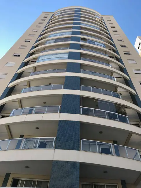 Apartamento com 3 quartos para alugar, 106m2 em Cambuí, Campinas - SP - imagem 2 Foto 2 de Apartamento com 3 quartos para alugar, 106m2 em Cambuí, Campinas - SP