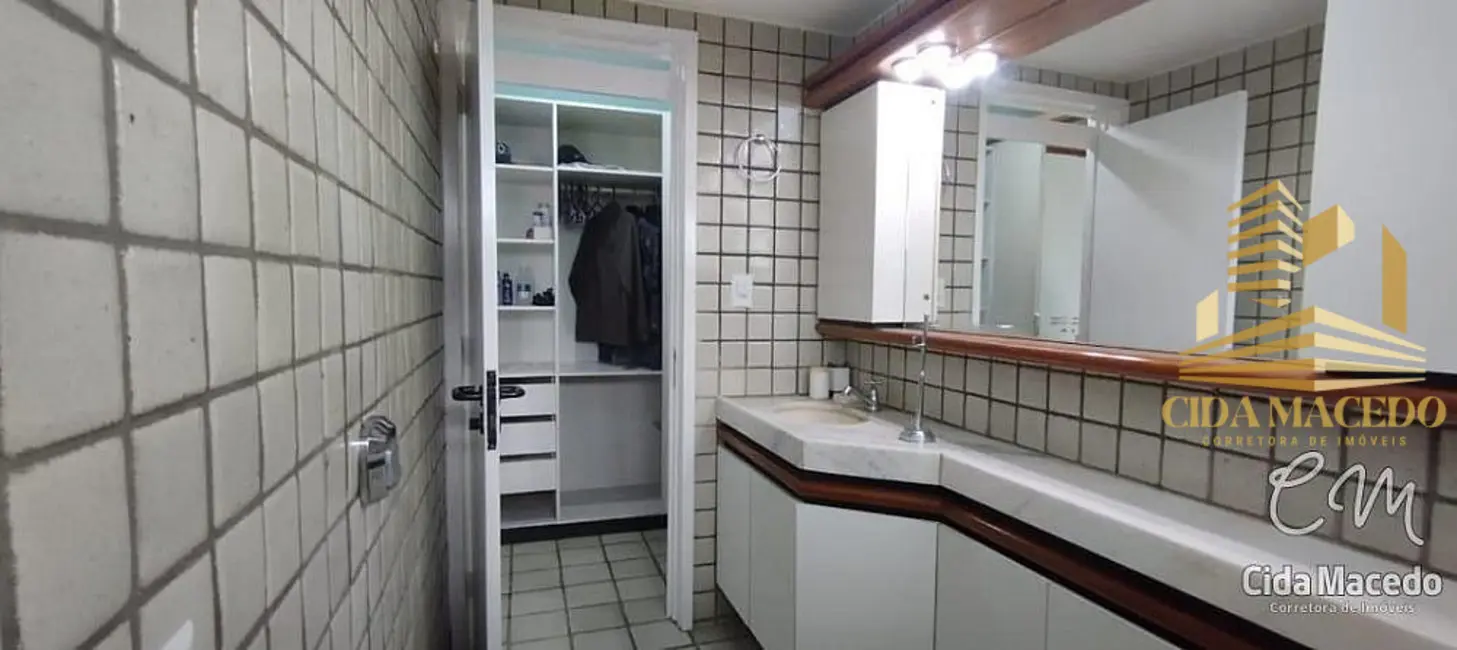 Foto 9 de Apartamento com 5 quartos à venda, 215m2 em Jardim Oceania, Joao Pessoa - PB