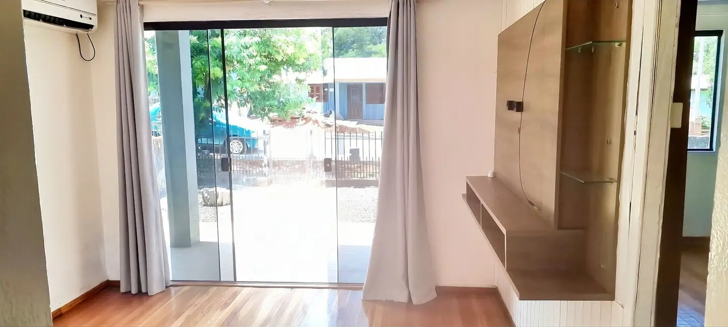 Foto 2 de Sobrado com 2 quartos à venda, 75m2 em Centro, Selbach - RS