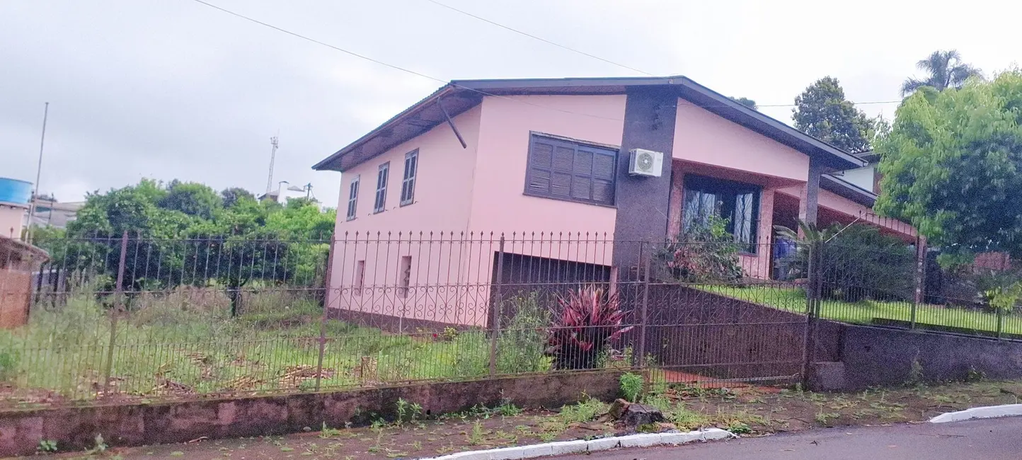 Foto 6 de Sobrado com 3 quartos à venda, 230m2 em Centro, Colorado - RS