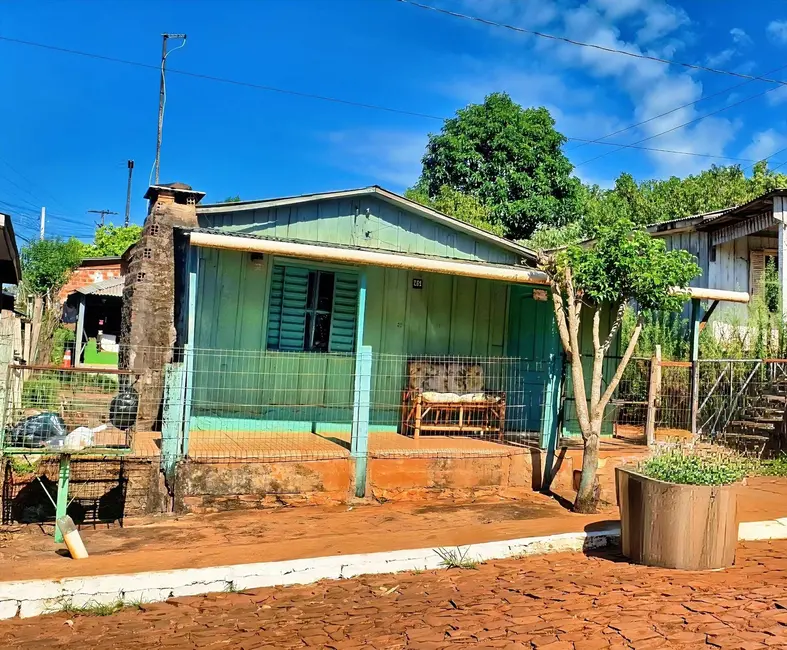 Foto 1 de Sobrado com 2 quartos à venda em Centro, Selbach - RS