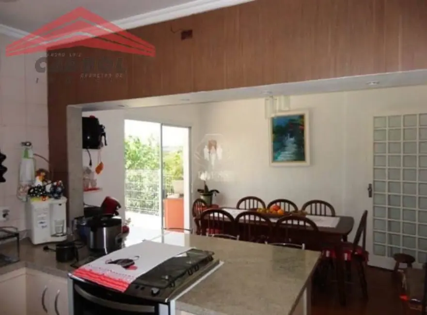 Foto 2 de Casa com 4 quartos à venda, 250m2 em Jundiai - SP