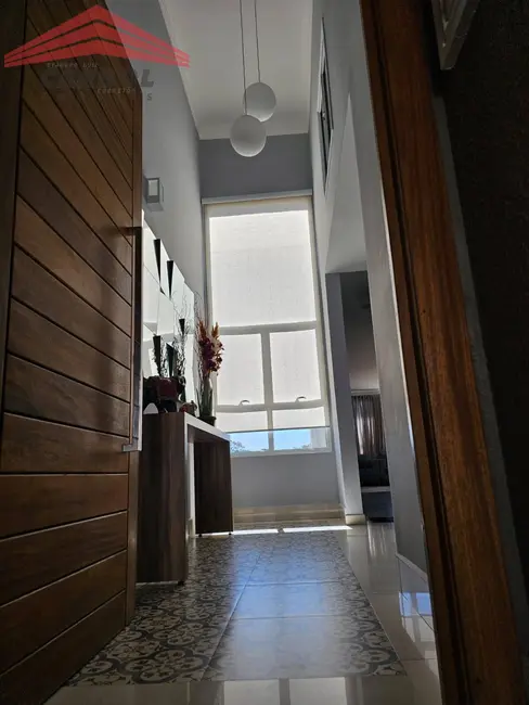 Casa com 3 quartos à venda, 350m2 em Jardim Quintas das Videiras, Jundiai - SP - imagem 4 Foto 4 de Casa com 3 quartos à venda, 350m2 em Jardim Quintas das Videiras, Jundiai - SP