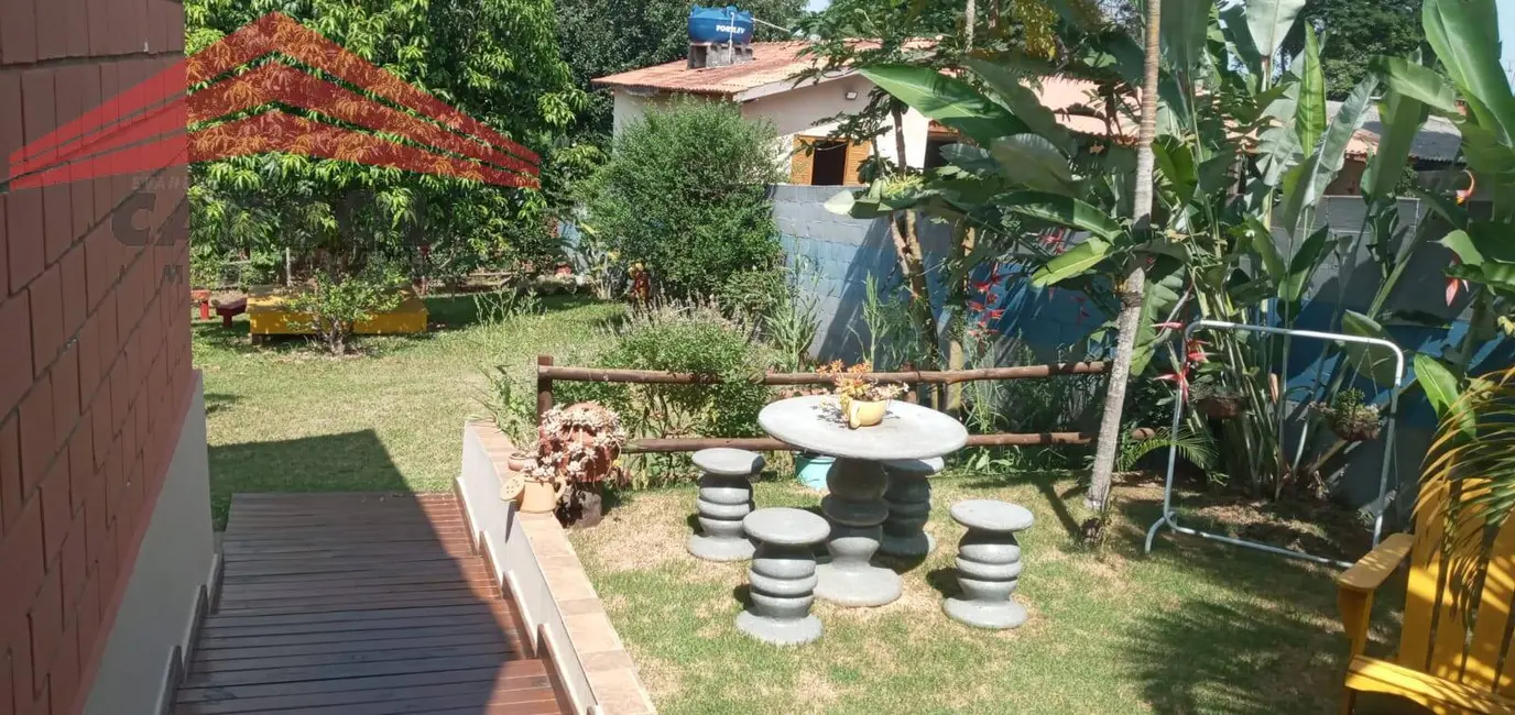 Chácara com 3 quartos à venda, 1200m2 em Louveira - SP - imagem 5 Foto 5 de Chácara com 3 quartos à venda, 1200m2 em Louveira - SP