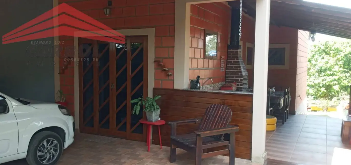 Chácara com 3 quartos à venda, 1200m2 em Louveira - SP - imagem 8 Foto 8 de Chácara com 3 quartos à venda, 1200m2 em Louveira - SP