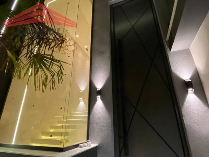 Foto 2 de Casa de Condomínio com 3 quartos à venda, 250m2 em Cabreuva - SP