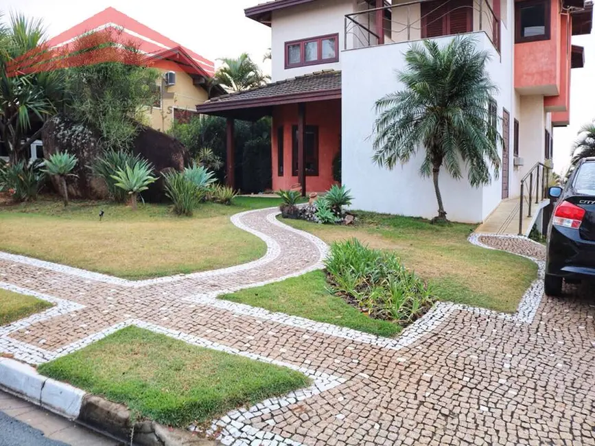 Casa de Condomínio com 3 quartos à venda e para alugar, 1330m2 em Valinhos - SP - imagem 2 Foto 2 de Casa de Condomínio com 3 quartos à venda e para alugar, 1330m2 em Valinhos - SP