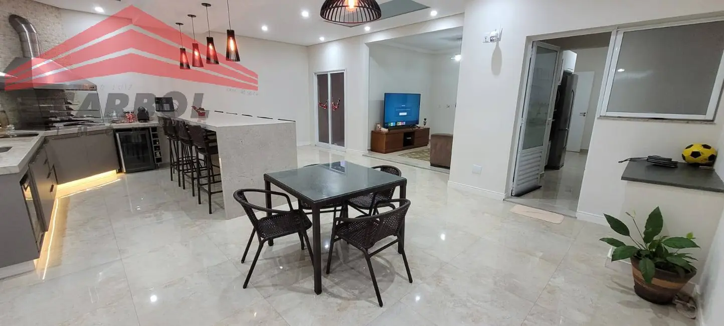 Foto 1 de Casa de Condomínio com 3 quartos à venda, 242m2 em Jardim Florestal, Jundiai - SP
